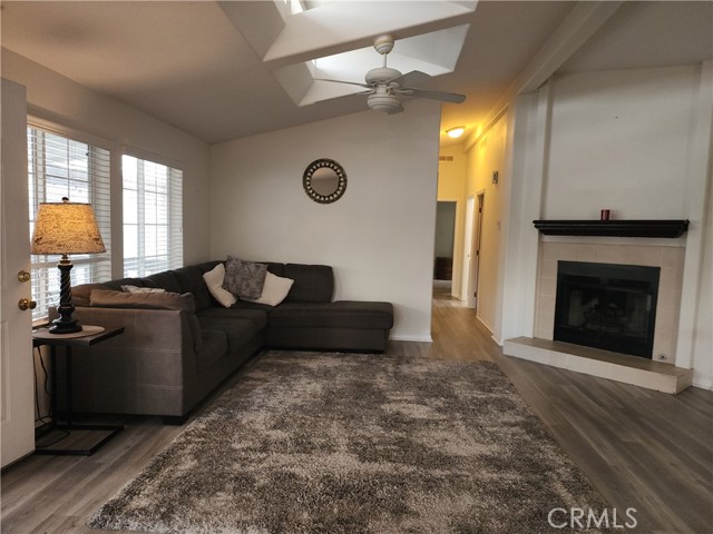 9850 Garfield Avenue, Huntington Beach CA: https://media.crmls.org/medias/7cbc4305-3bf8-41b3-b7e5-10251376a561.jpg