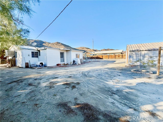 Detail Gallery Image 5 of 28 For 82475 3rd, Trona,  CA 93562 - 4 Beds | 2 Baths