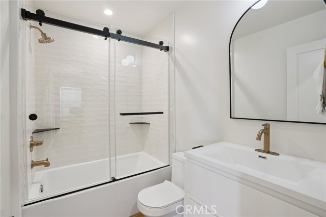 4870 W 133rd Street, Hawthorne CA: https://media.crmls.org/medias/7cbda5d4-db46-4470-ba51-82e827ec5999.jpg
