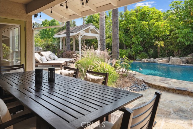 4520 El Caballero Drive, Tarzana CA: https://media.crmls.org/medias/7cbf60f3-a3a5-47f2-a294-ddd3edc623b5.jpg