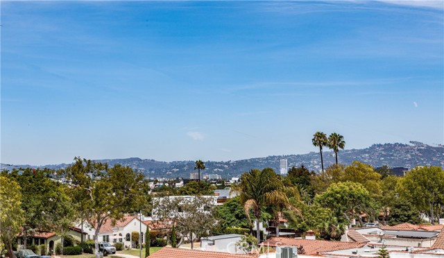 Detail Gallery Image 35 of 46 For 1569 Hi Point St, Los Angeles,  CA 90035 - 3 Beds | 3/1 Baths