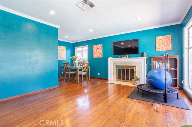 Detail Gallery Image 11 of 35 For 17101 Gault, Lake Balboa,  CA 91406 - 3 Beds | 2 Baths