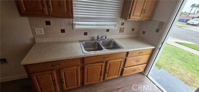 Detail Gallery Image 13 of 21 For 7815 Mango Ave, Fontana,  CA 92336 - 3 Beds | 1/1 Baths