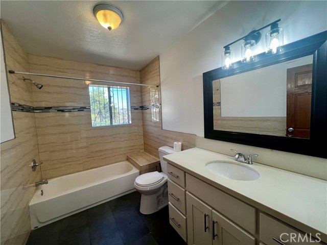 Detail Gallery Image 5 of 14 For 609 Camulos St, Los Angeles,  CA 90023 - 3 Beds | 1 Baths