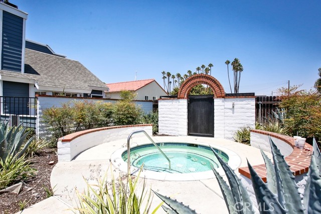 14786 Pioneer Blvd, Norwalk CA: https://media.crmls.org/medias/7cc166d0-3742-4559-858f-70fd5941b07b.jpg