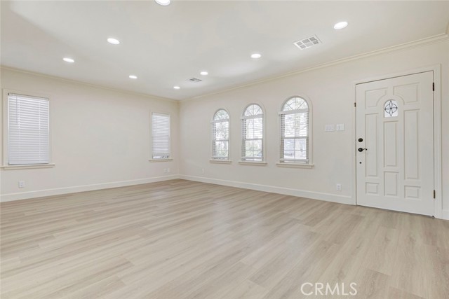 Detail Gallery Image 5 of 27 For 5709 Beck Ave, North Hollywood,  CA 91601 - 2 Beds | 2 Baths