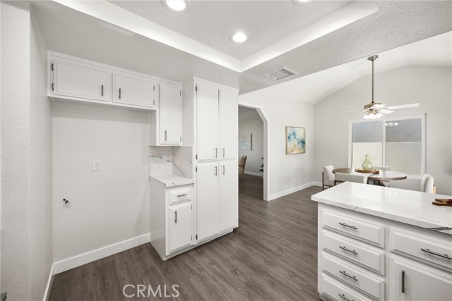 Detail Gallery Image 15 of 42 For 23633 Fair Weather, Canyon Lake,  CA 92587 - 3 Beds | 2 Baths