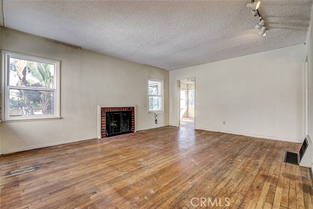 Detail Gallery Image 26 of 35 For 340 Avenue F, Redondo Beach,  CA 90277 - 3 Beds | 2 Baths