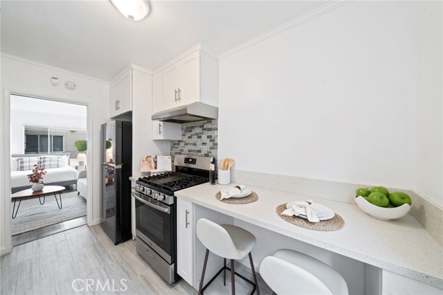 617 Cedar Avenue, Long Beach CA: https://media.crmls.org/medias/7cc3bfa5-fd56-4a9f-91e6-57af416223f1.jpg
