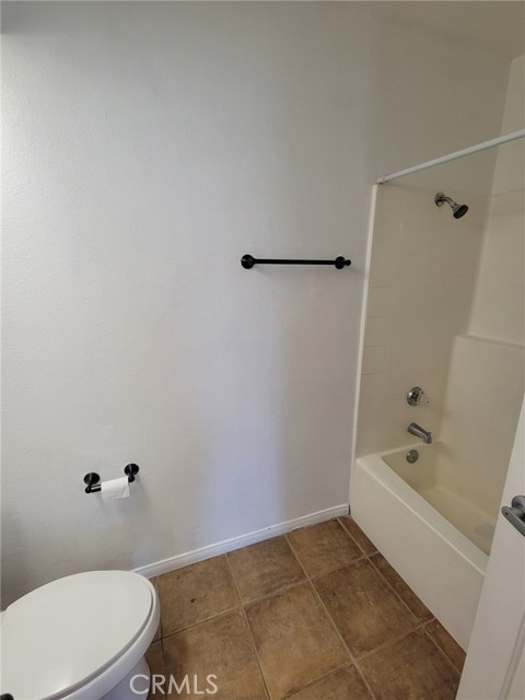 Detail Gallery Image 9 of 12 For 200 E Alessandro Bld #77,  Riverside,  CA 92508 - 2 Beds | 2 Baths