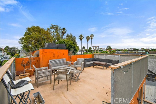 Detail Gallery Image 38 of 41 For 241 Horizon Ave, Venice,  CA 90291 - – Beds | – Baths