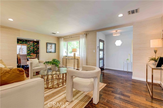 425 N Brighton Street, Burbank, CA, 91506 425 N Brighton Street, Burbank, CA, 91506