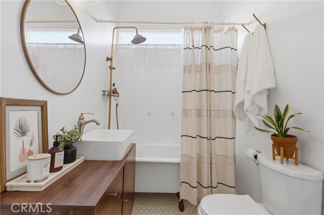 Detail Gallery Image 24 of 66 For 242 W 17th St, San Pedro,  CA 90731 - 4 Beds | 3/1 Baths