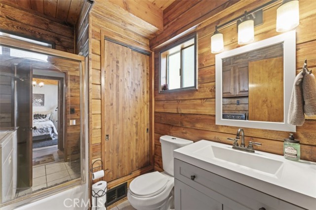 Detail Gallery Image 10 of 32 For 2112 Glacier, –,  CA 93225 - 3 Beds | 2 Baths