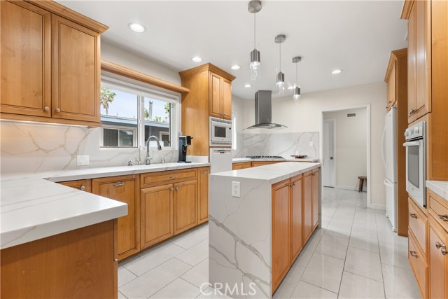 Detail Gallery Image 6 of 22 For 15936 Osborne St, North Hills,  CA 91343 - 3 Beds | 2 Baths