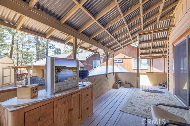 Detail Gallery Image 19 of 40 For 39791 Forest, Big Bear Lake,  CA 92315 - 3 Beds | 2 Baths