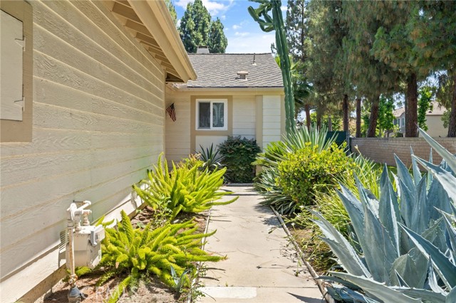 1700 Truman Circle, Placentia CA: https://media.crmls.org/medias/7cc6c4a5-aad1-4b2e-bc5b-080fd30b1a03.jpg