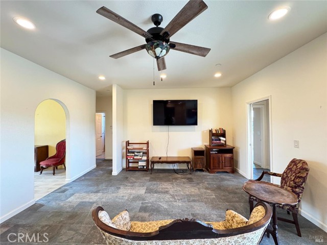 1910 Foothill Drive, Redwood Valley CA: https://media.crmls.org/medias/7cc71831-a3b1-407c-b377-0a78d12b26bc.jpg