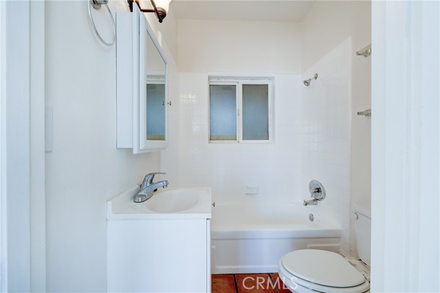 Detail Gallery Image 10 of 21 For 19 Wavecrest Ave, Venice,  CA 90291 - – Beds | – Baths