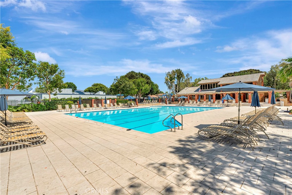 MLS #OC25183386 img 34