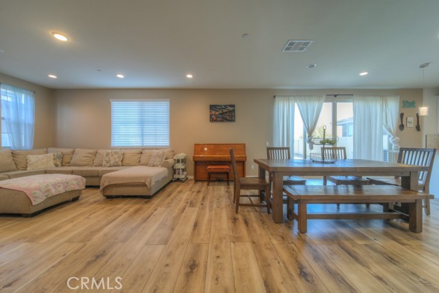 Detail Gallery Image 9 of 71 For 3545 Mill Creek Dr, Perris,  CA 92570 - 5 Beds | 2/1 Baths