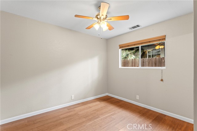 1381 Blackfoot W Trail, Lake Arrowhead CA: https://media.crmls.org/medias/7ccb377f-3562-4c53-a195-d3008fde47f5.jpg
