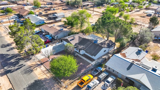 14246 Osage Road, Apple Valley CA: https://media.crmls.org/medias/7ccb72e4-f993-4360-b7d1-9586a1ddb9d2.jpg