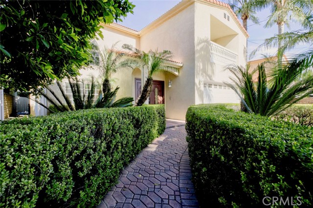 Detail Gallery Image 5 of 59 For 15121 Marlin Pl, Van Nuys,  CA 91405 - 4 Beds | 3 Baths