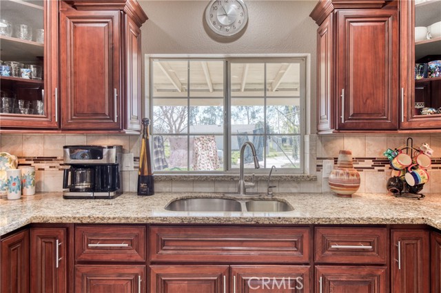 Detail Gallery Image 12 of 47 For 25540 Lynn Pl #B,  Madera,  CA 93638 - 3 Beds | 2 Baths