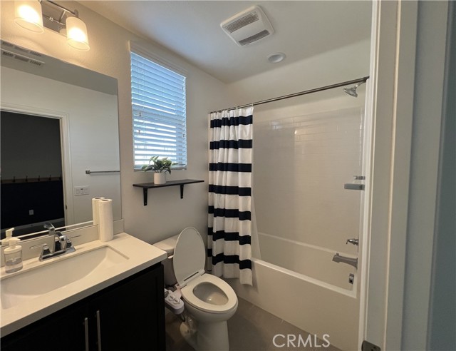 Detail Gallery Image 23 of 57 For 24464 Periwinkle, Lake Elsinore,  CA 92532 - 5 Beds | 3 Baths