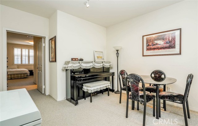 Detail Gallery Image 5 of 50 For 725 Francesca Dr #202,  Walnut,  CA 91789 - 2 Beds | 2 Baths