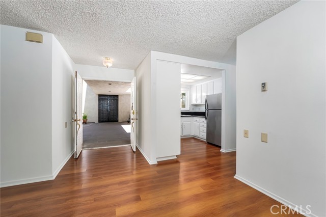 2385 Via Mariposa, Laguna Woods CA: https://media.crmls.org/medias/7cce3bd7-cd29-4544-b0cd-f17860876849.jpg