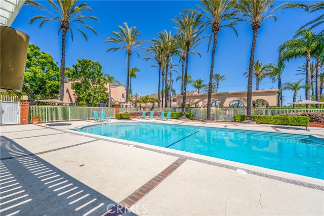 12162 Napoli Drive, Cerritos CA: https://media.crmls.org/medias/7cce7c0d-62b2-4c71-84f4-ab2e862a3422.jpg