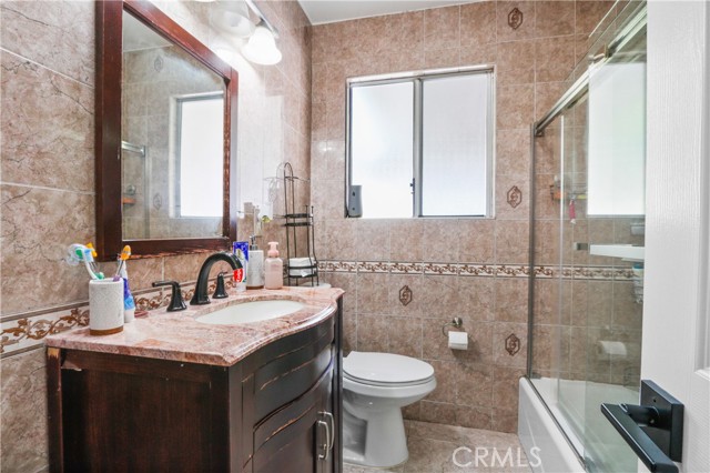 Detail Gallery Image 8 of 15 For 13418 S New Hampshire Ave, Gardena,  CA 90247 - 3 Beds | 1 Baths