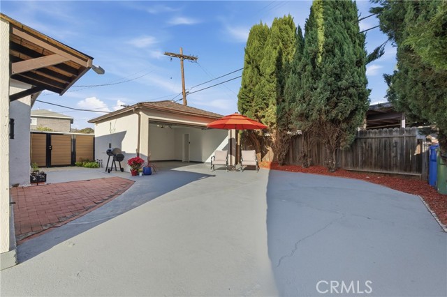 2106 Mcpherson Avenue, Los Angeles CA: https://media.crmls.org/medias/7ccf507d-d109-4c0f-a72f-35049bb4bbf3.jpg
