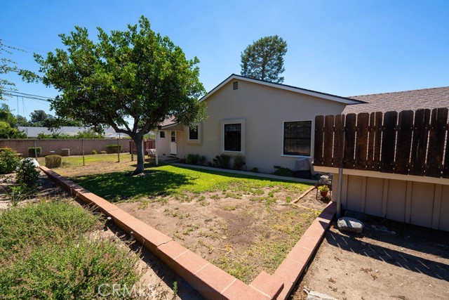 750 E Mountain View Avenue, Glendora CA: https://media.crmls.org/medias/7ccfa1aa-021a-4923-a7d2-8c180bd8acd5.jpg
