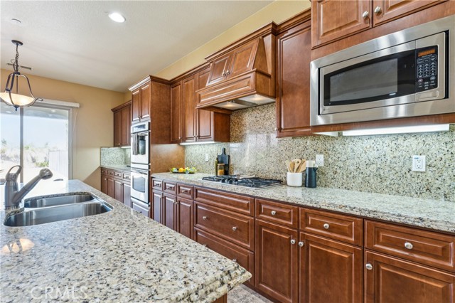 Detail Gallery Image 42 of 74 For 19262 Monterey St, Apple Valley,  CA 92308 - 5 Beds | 5/1 Baths