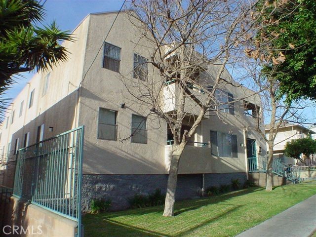 215 E Hyde Park