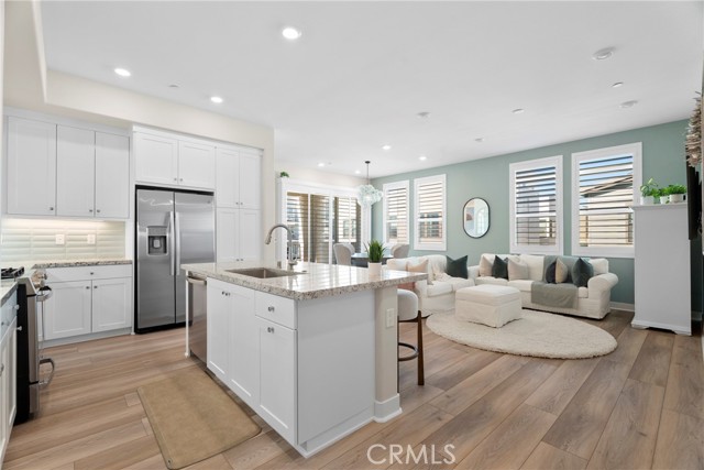 Detail Gallery Image 2 of 46 For 27466 Mercantile Ct, Valencia,  CA 91381 - 2 Beds | 2 Baths