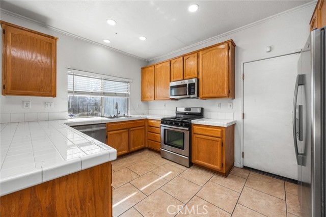14241 Humbolt Court, Fontana CA: https://media.crmls.org/medias/7cd1788e-23ae-4e95-8ede-8131553d2fa1.jpg