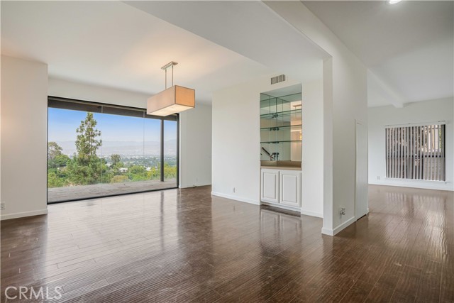 Detail Gallery Image 4 of 45 For 3622 Roberts View Pl, Studio City,  CA 91604 - 4 Beds | 3/1 Baths