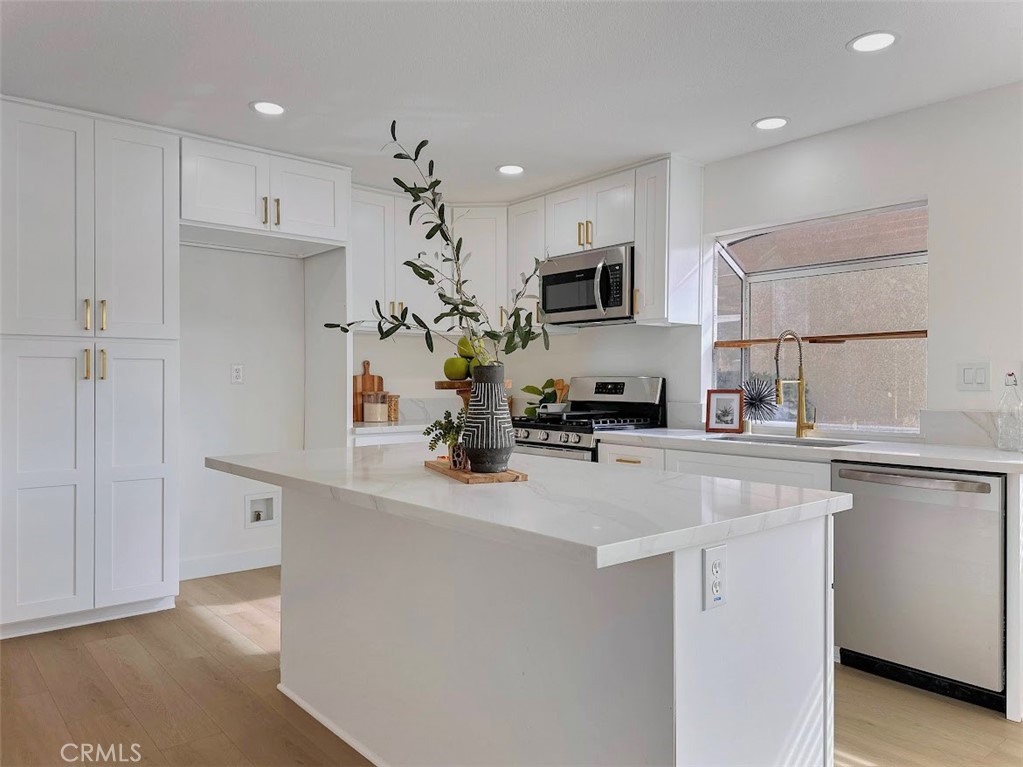 MLS #OC25280455 image #3