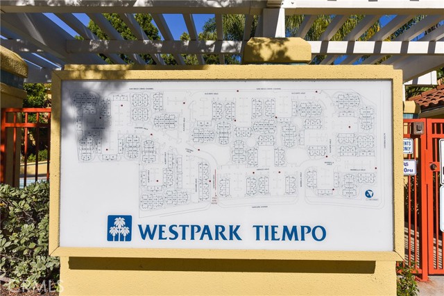 116 Costero Aisle, Irvine CA: https://media.crmls.org/medias/7cd3a7d0-f9f0-460d-be4a-a56c3c595871.jpg