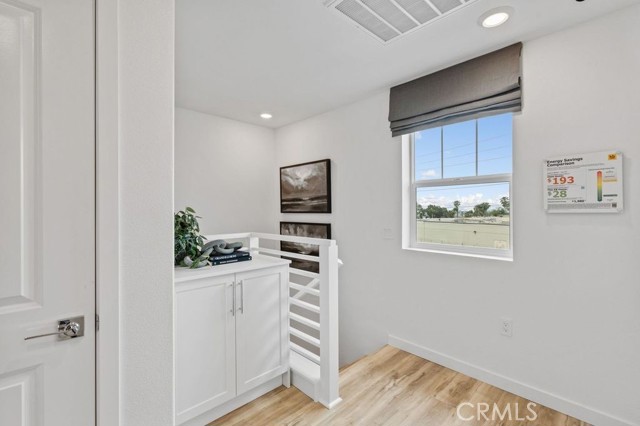 Detail Gallery Image 5 of 11 For 2472 Haley Point Dr #104,  Ventura,  CA 93003 - 2 Beds | 2/1 Baths