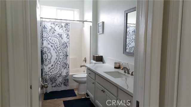 Detail Gallery Image 18 of 50 For 1732 Gamble Ln, Escondido,  CA 92029 - 4 Beds | 3 Baths