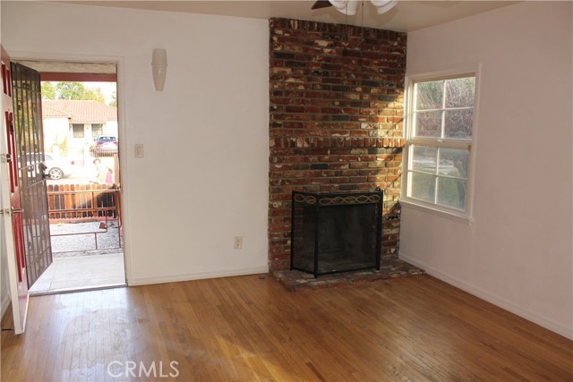 Detail Gallery Image 8 of 24 For 6109 Riverton Ave, North Hollywood,  CA 91606 - 3 Beds | 1 Baths