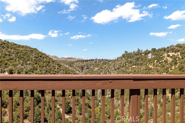 Detail Gallery Image 19 of 36 For 949 Trinity Dr, Lake Arrowhead,  CA 92352 - 3 Beds | 2/1 Baths