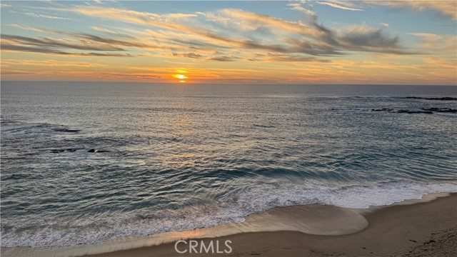 Detail Gallery Image 15 of 49 For 31015 Coast, Laguna Beach,  CA 92651 - 4 Beds | 3/1 Baths