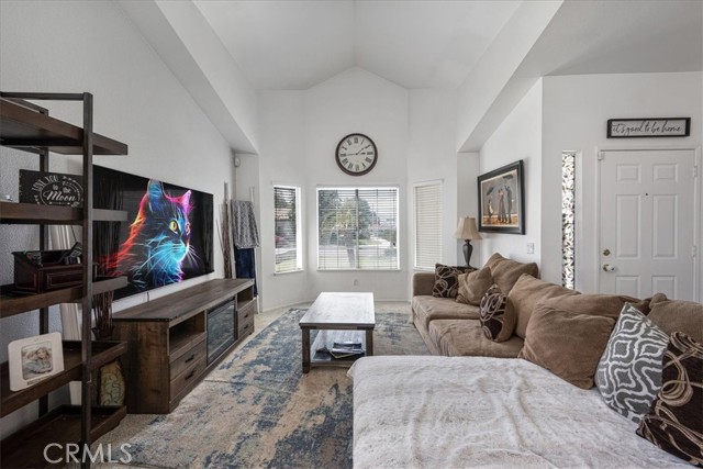 Detail Gallery Image 6 of 31 For 43444 Avenida Miraflores, Hemet,  CA 92544 - 3 Beds | 2 Baths