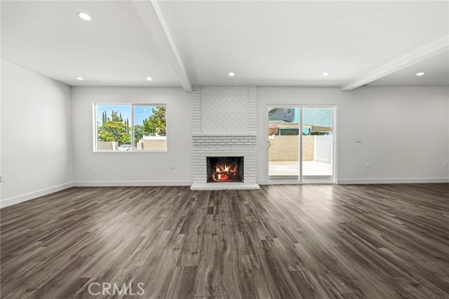 11062 Oneida Avenue, San Fernando CA: https://media.crmls.org/medias/7cd4f24a-aefa-4170-aefa-bc2638ab4b21.jpg